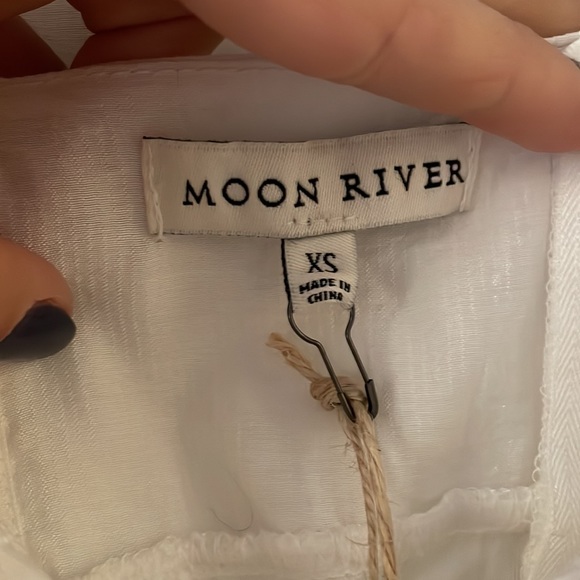 Moon River New With Tags maxi/midi white puff sleeve dress - Picture 3 of 4